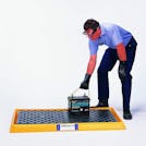 UltraTech Ultra Spill Containment Tray With Grate
