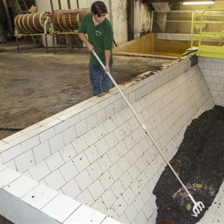 Vikan® Color-Coded Aluminum Telescopic Handles