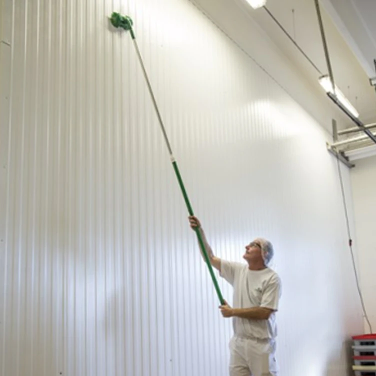 Vikan® Color-Coded Aluminum Telescopic Handles