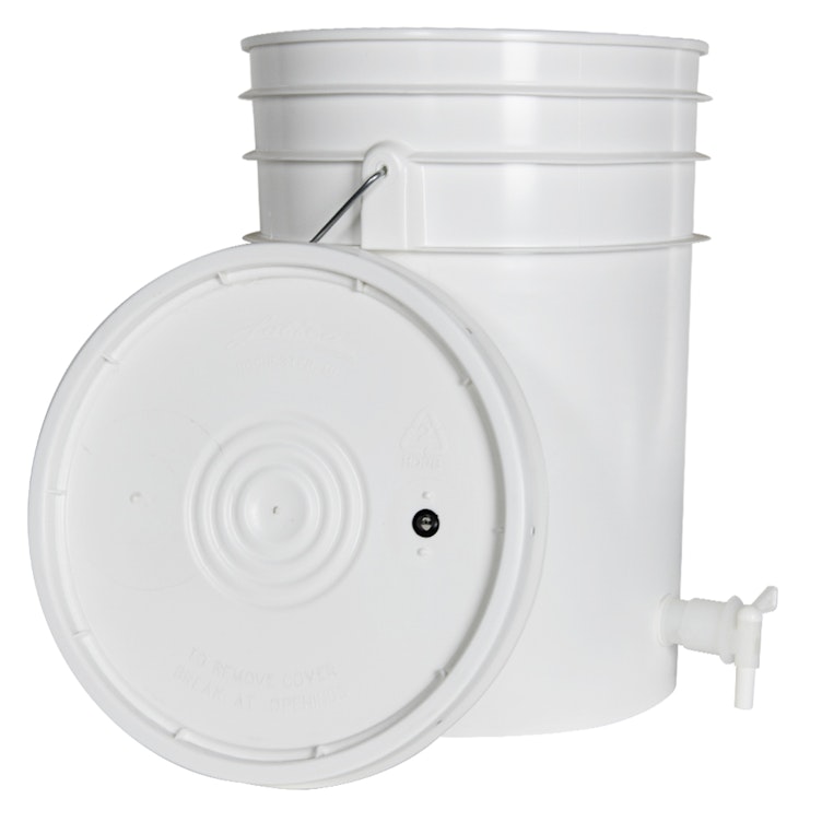 MoreBeer!® 6 Gallon Bucket, Pre-Drilled Hole, Food Grade Plastic  Fermenter, Volume Markers