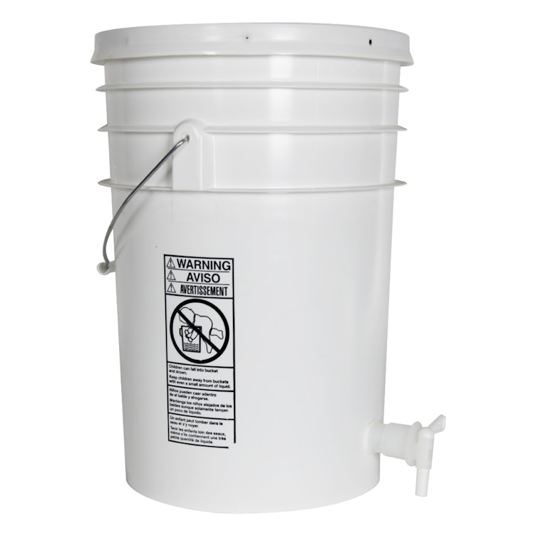 White 6 Gallon Tamco® Fermentation Bucket with Spigot & Lid
