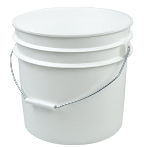 3-1/2 Gallon White Bucket