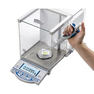 210g Accuris™ Analytical Balance with Internal Calibration
