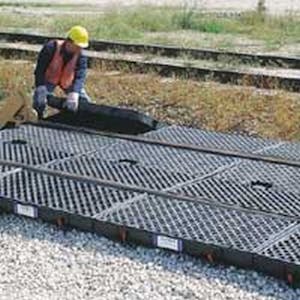 UltraTech Ultra Track Spill Containment Pan, Center Pan With Grates