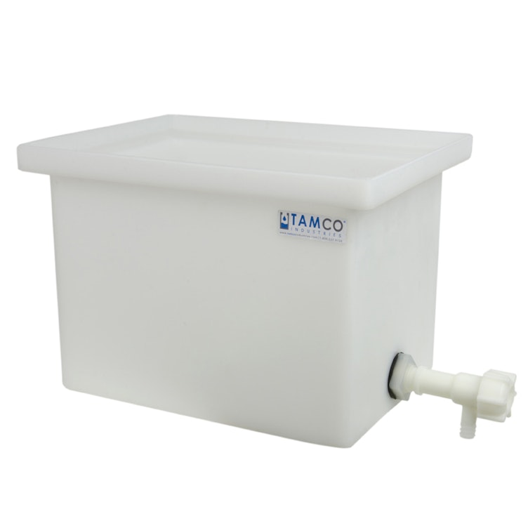 Tamco® Heavy Duty Polyethylene Tanks with Internal Flanges & Spigots